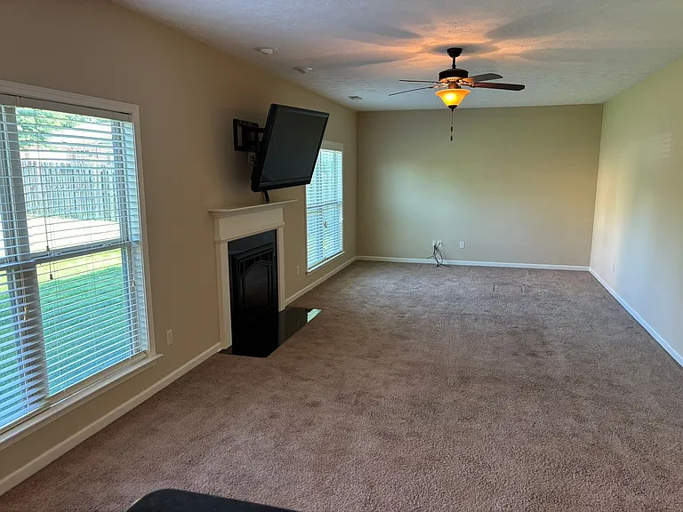 5982 Ivy Ridge Dr — Photo 9