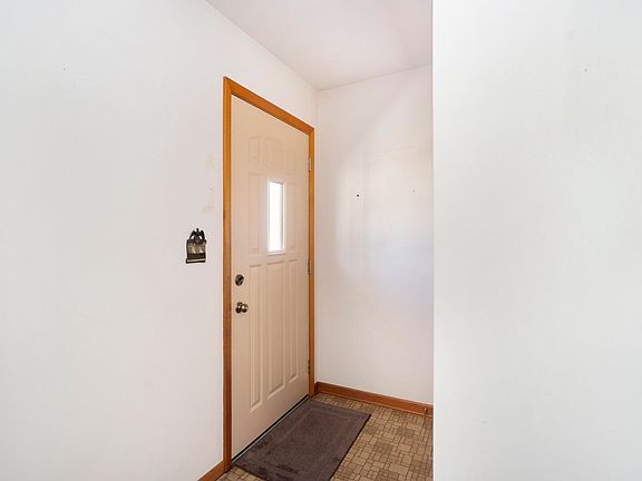 5th image of 1420 Waverly Ave