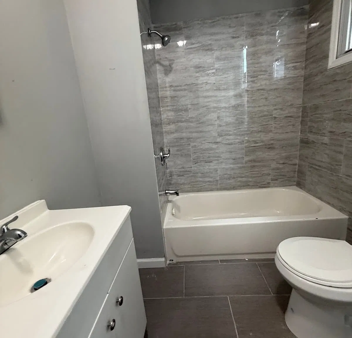 2 bed, $2,050 — Photo 4