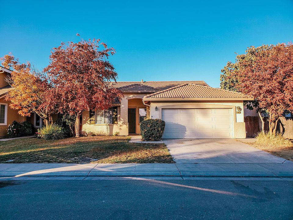 1st image of 267 Olivine Ave