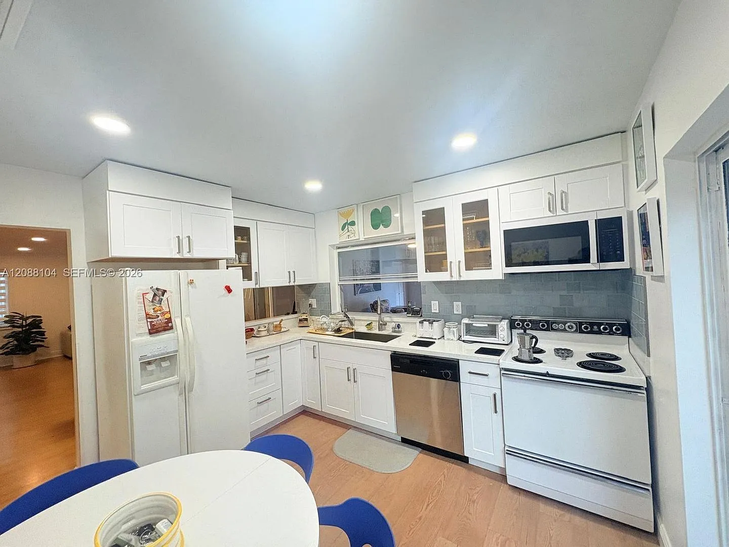 927 NW 106th Ave Circle 927, Miami, FL 33172 — Photo 2