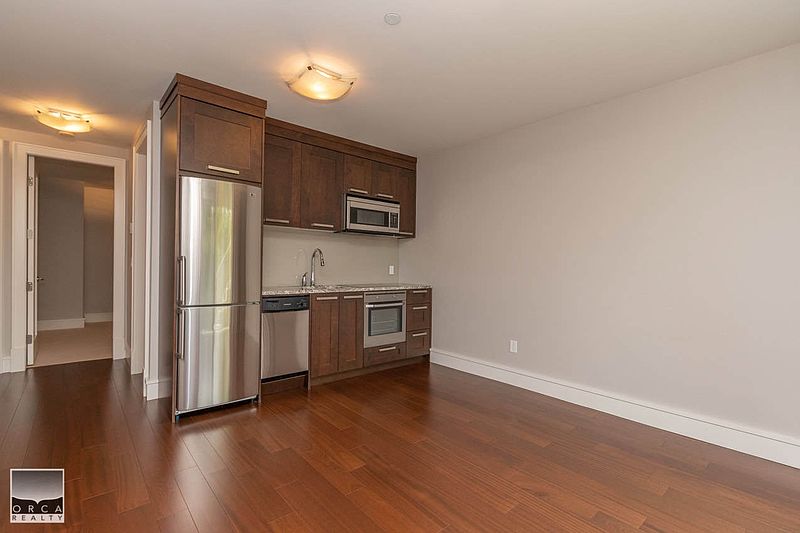 West Vancouver House for rent - 1 Bedroom — photo 4