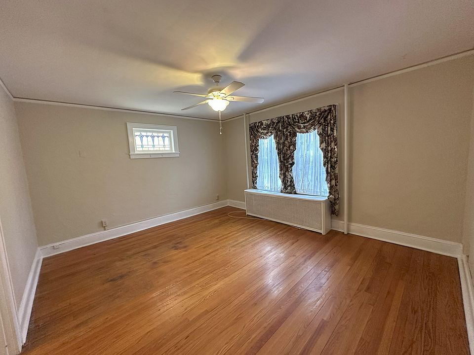 1st image of 40 Parkwood St #1
