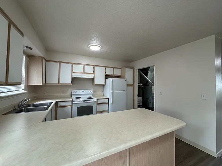 4301 W Rose Hill St #201 — Photo 7