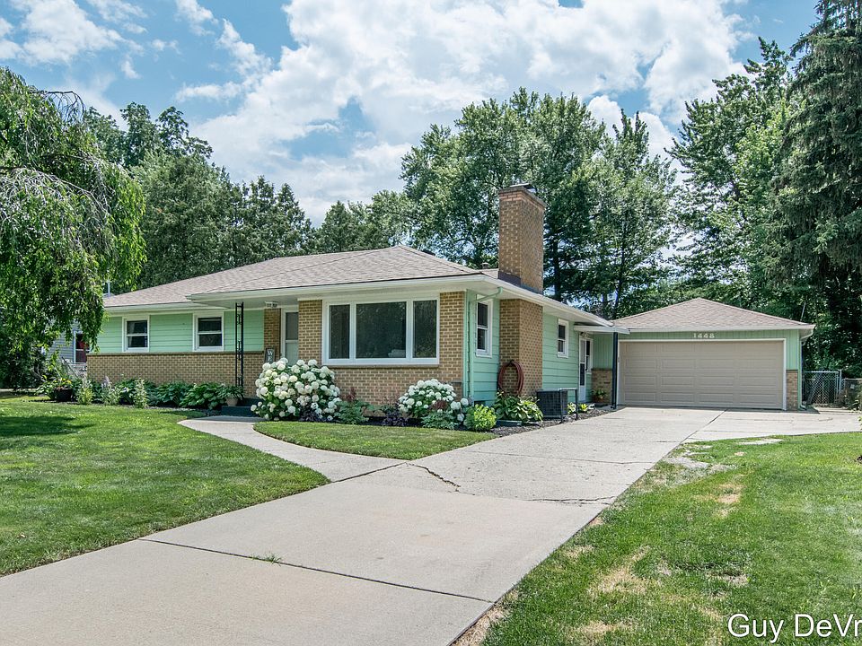 1st image of 1448 Meadowlane Dr SE