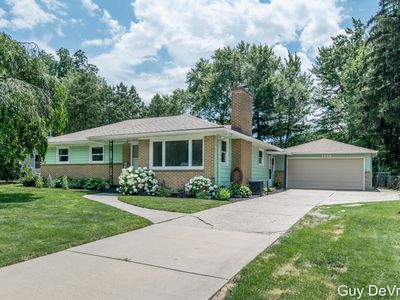 1448 Meadowlane Dr SE, Kentwood, MI, 49508