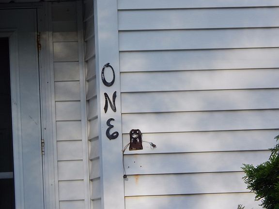 4th image of 1 Malloy Ct