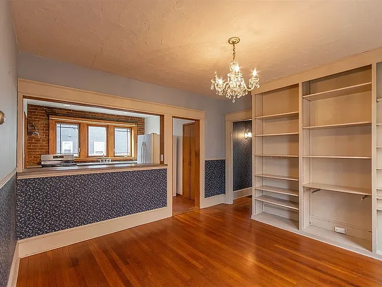 151 Allyn St #1 — Photo 3
