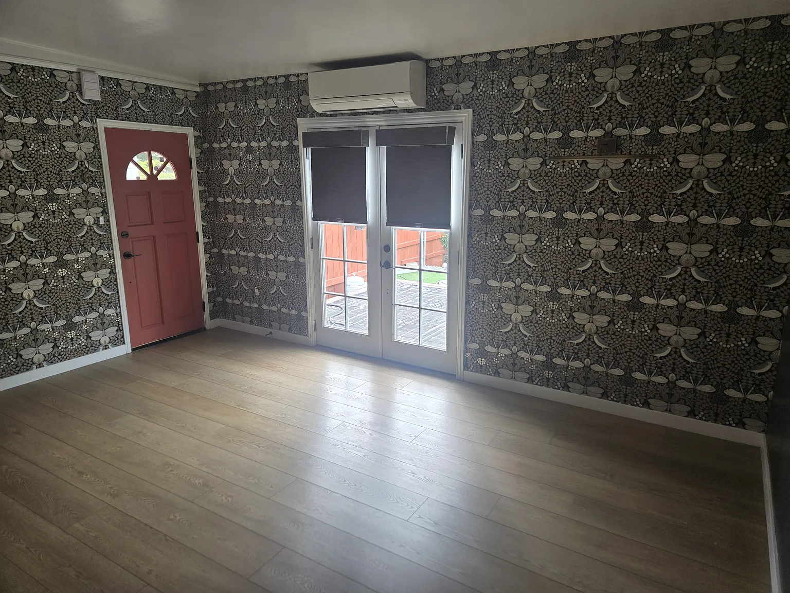 2 bed, 1.5 bath, 1100 sqft, $4,950 — Photo 3