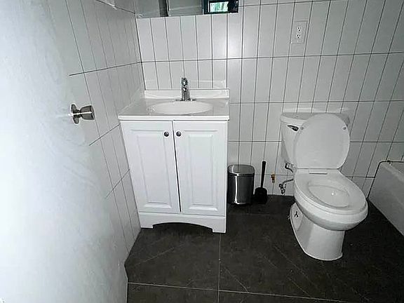 3rd image of 324 E 8th St APT 1A
