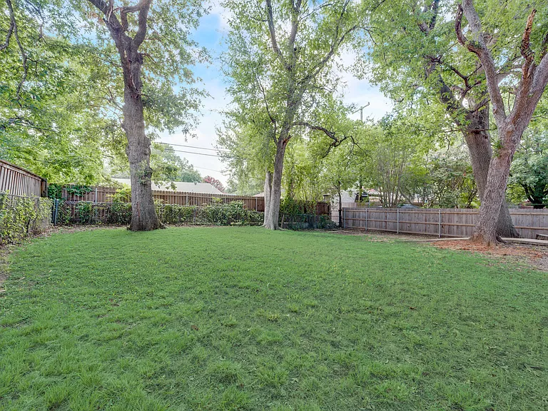 113 N Wisteria St — Photo 19