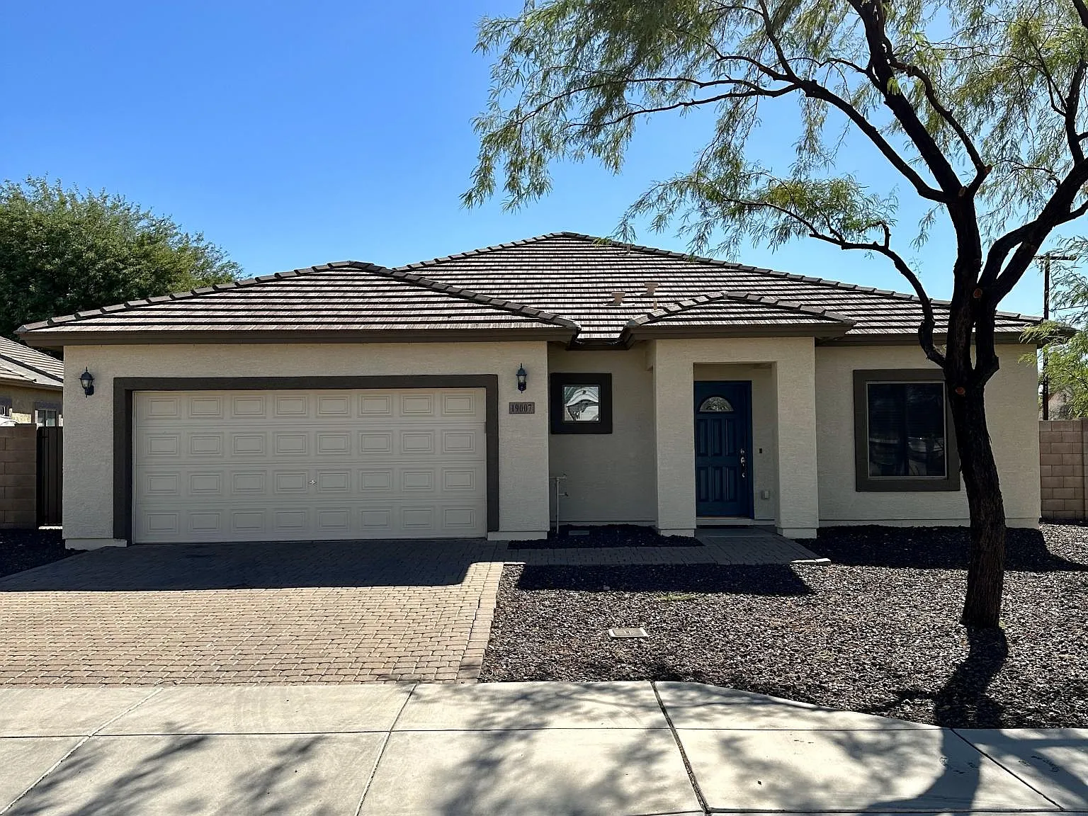 4 bed, 2367 sqft, $3,700 — Photo 1