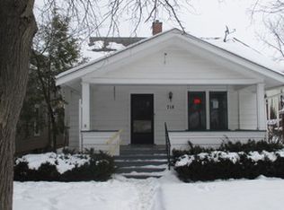 718 Sexton St, Aurora, IL 60505