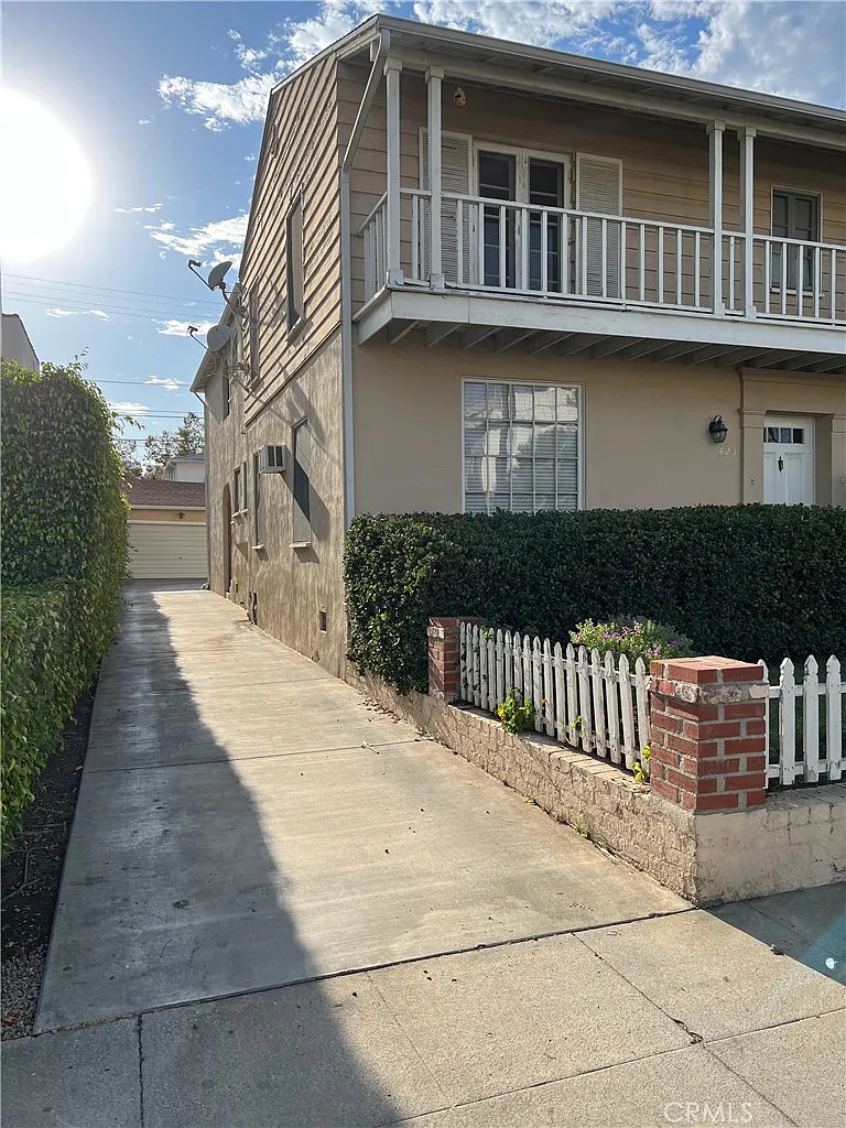 3 bed, 2.5 bath, 4345 sqft, $4,650 — Photo 4