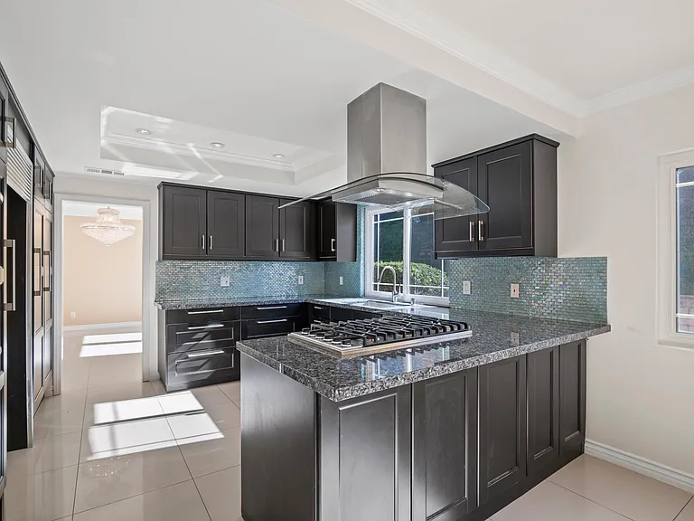 1210 Swarthmore Dr — Photo 16