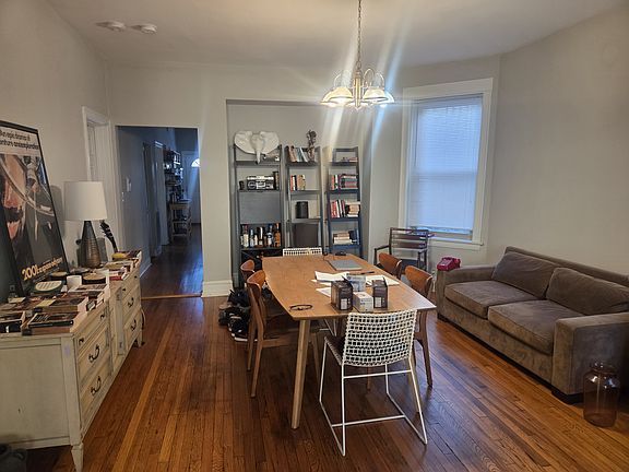 4th image of 3252 W Le Moyne St APT 3