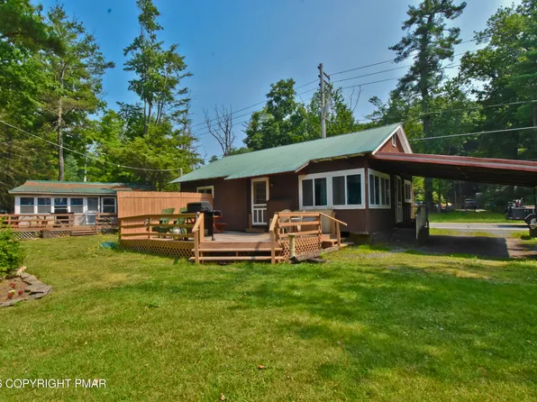 271 Route 390, Tafton, PA 18464