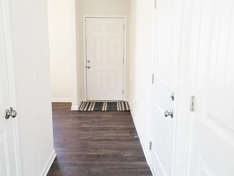 5148 Magazine Ln — Photo 3