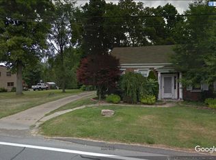 47 Forest Grove Rd, Coraopolis, PA 15108