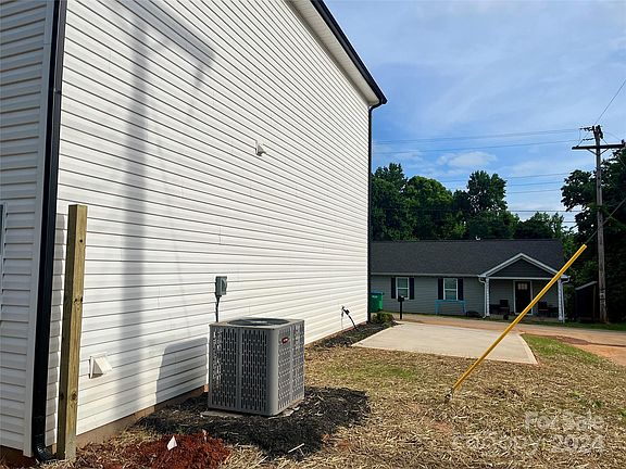 2nd image of 732 E Georgia Ave