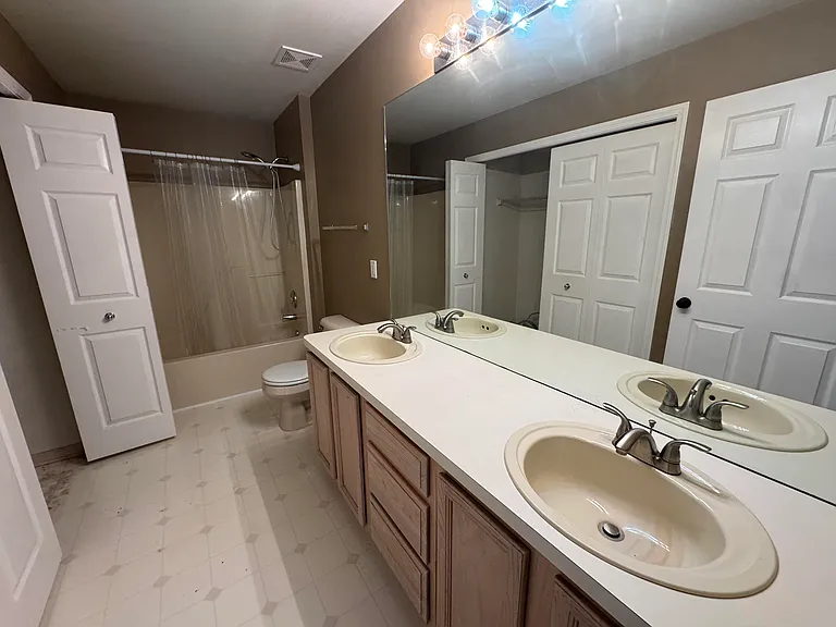 4677 NE Clover Rd — Photo 26
