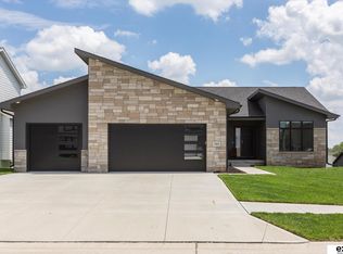 7805 S 199th St, Gretna, NE 68028