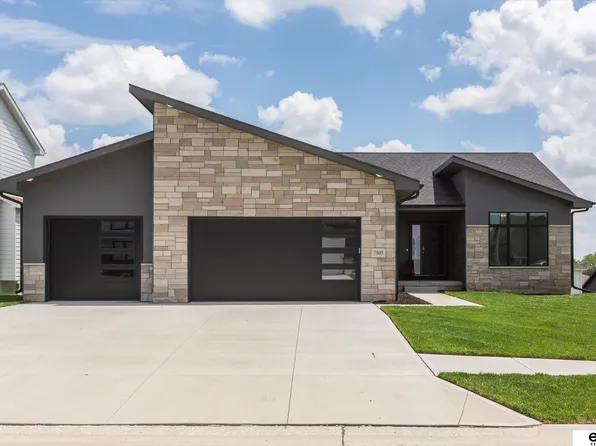 7805 S 199th St, Gretna, NE 68028