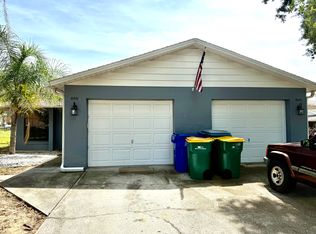850 Druid Pl, Tavares, FL 32778