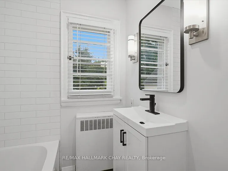 15 Parkside Dr #2 — Photo 17
