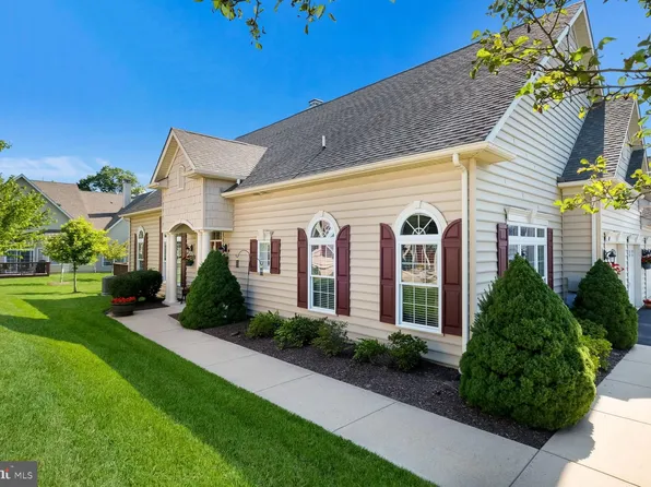 109 Lincoln Dr #232, North Wales, PA 19454