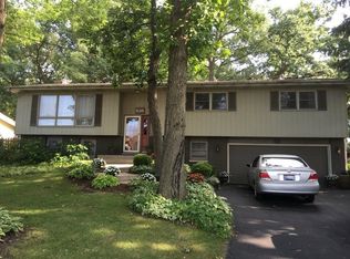 535 Iroquois St, Schererville, IN 46375