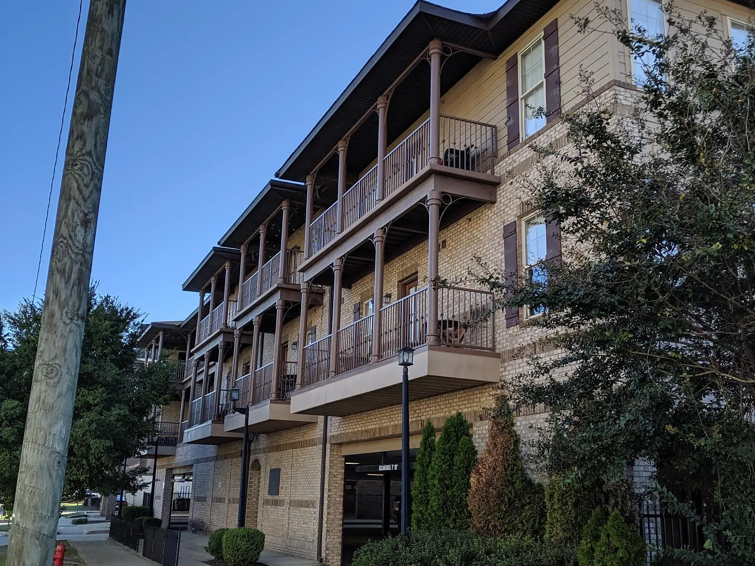 2 bed, 1100 sqft, $3,000 — Photo 1