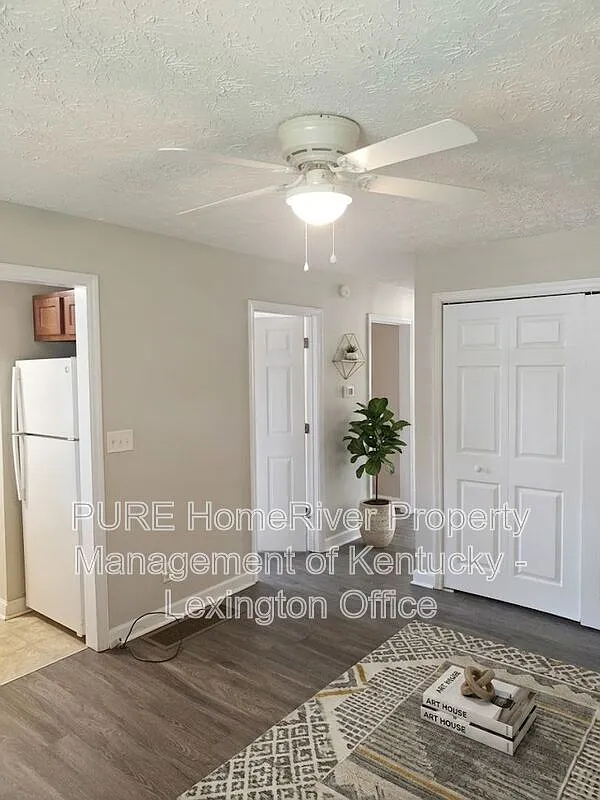 3 bed, 1.0 bath, 750 sqft, $995 — Photo 3