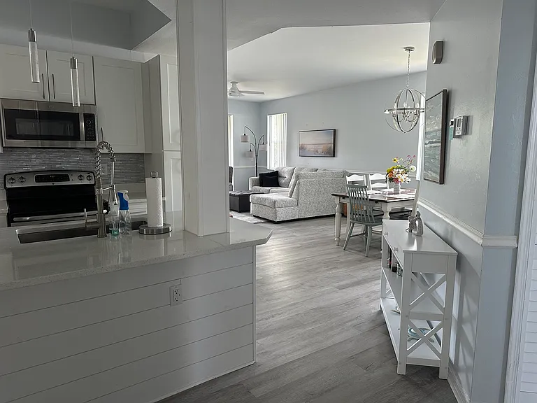 1006 Mainsail Dr #211 — Photo 1