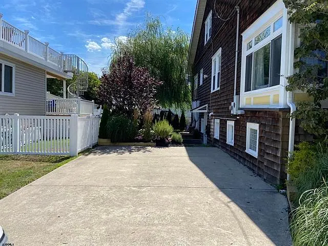24 N Cornwall Ave — Photo 5