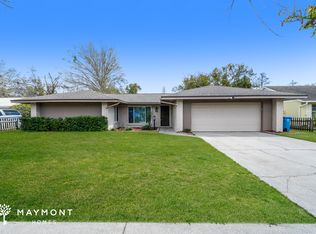 17805 Sunrise Dr, Lutz, FL 33549