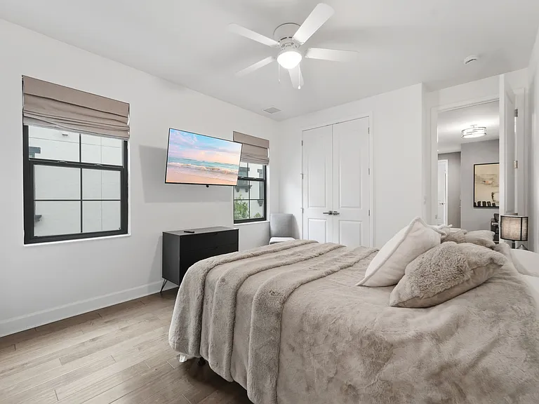 7689 Toscana Blvd — Photo 6
