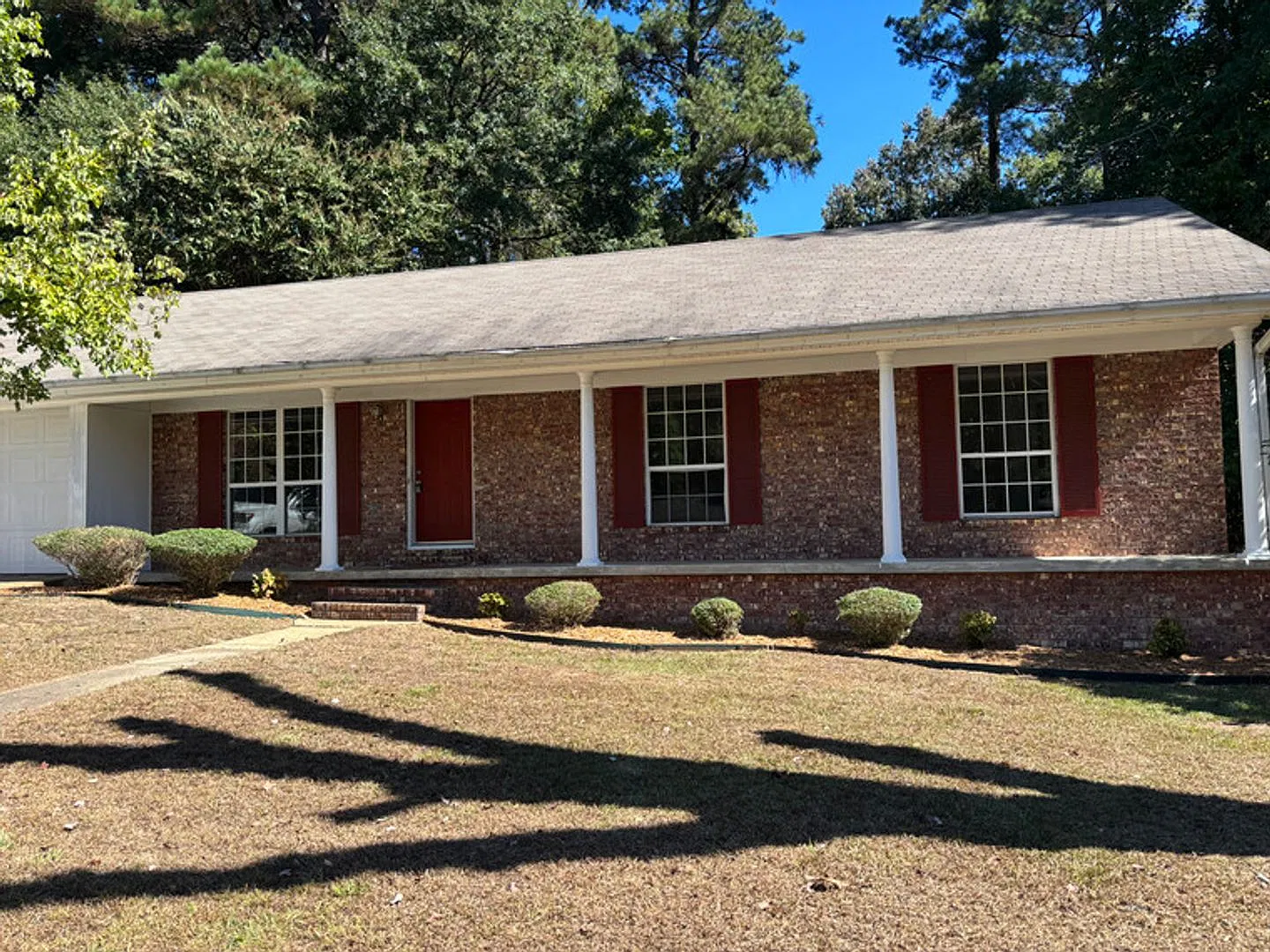 Cozy & Charming Home in a Great Location — Photo 3