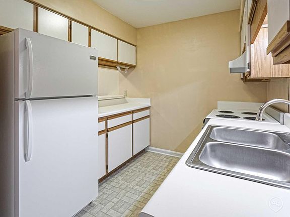 2nd image of 531 E Carver St APT 108