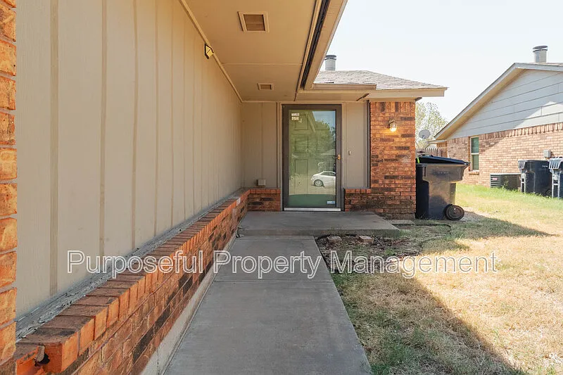 2 bed, 2.0 bath, 951 sqft, $1,150 — Photo 2