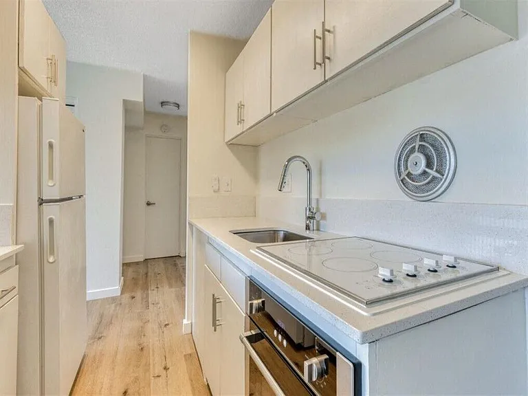 Irvington Apartments — Photo 11