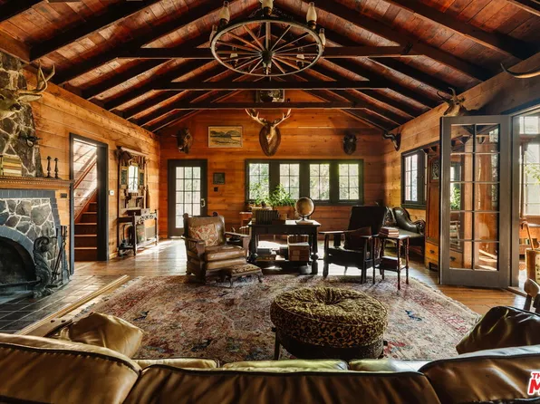 21007 Dr Waveview, Topanga, CA 90290
