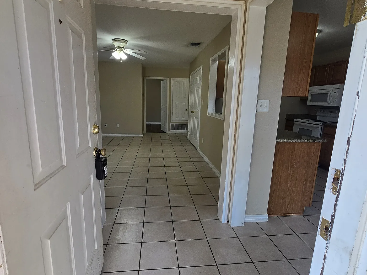 2800 McDonald - 1 — Photo 3