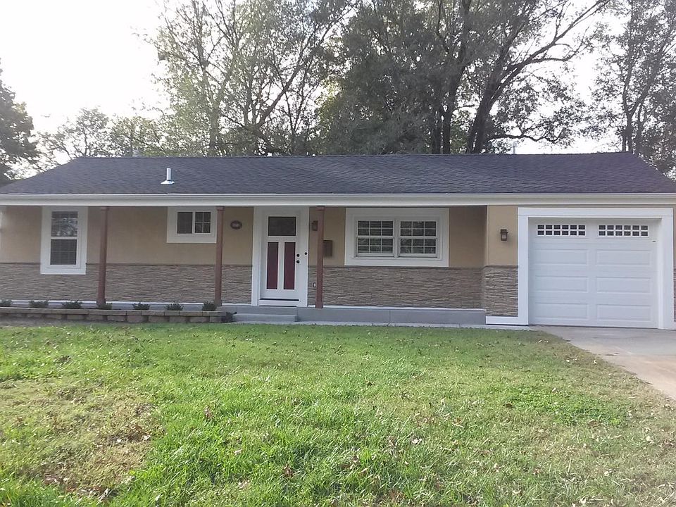 Pictures on Google Maps are not updated to reflect the remodel! Don't be fooled, drive by and see for yourself.