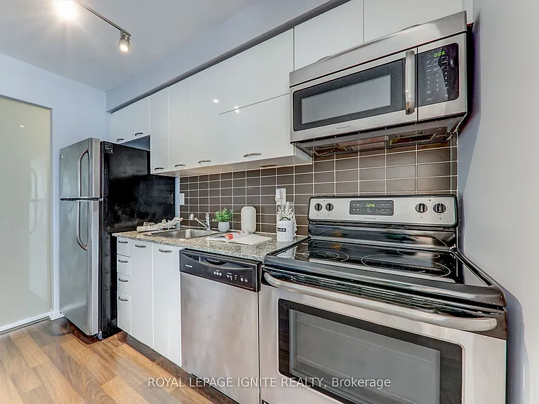 38 Joe Shuster Way #722 — Photo 11