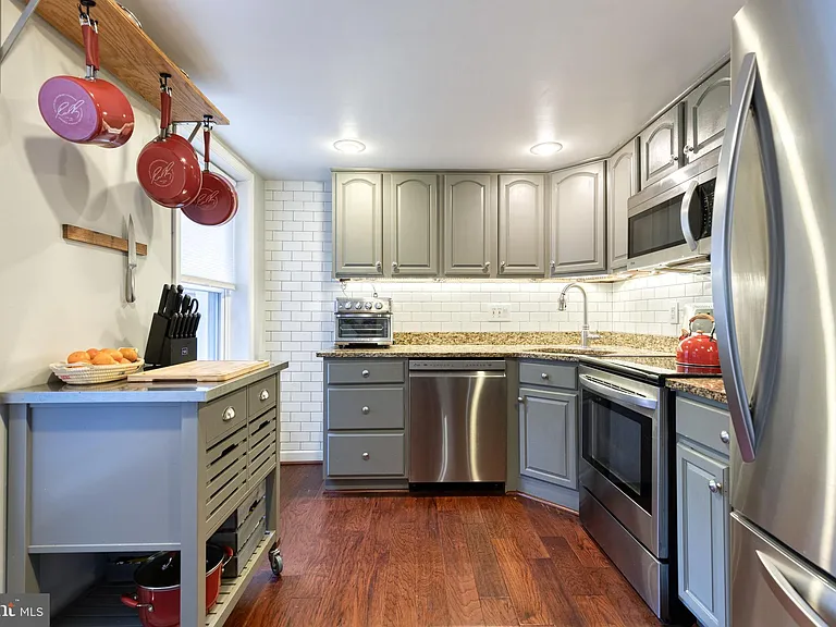 2218 Fleet St — Photo 12