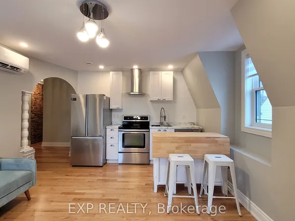 157 James St #302, Ottawa, ON K1R 5M4