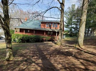 257 Hill Top Cir, Bluff City, TN 37618