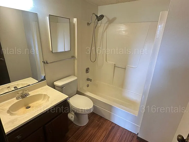 333 E Marion Ct — Photo 11
