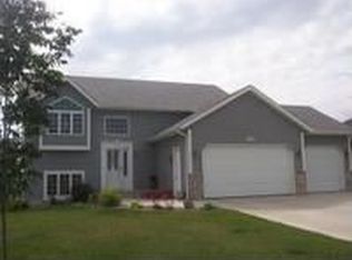 1245 Sunnydale Pl SE, Owatonna, MN 55060